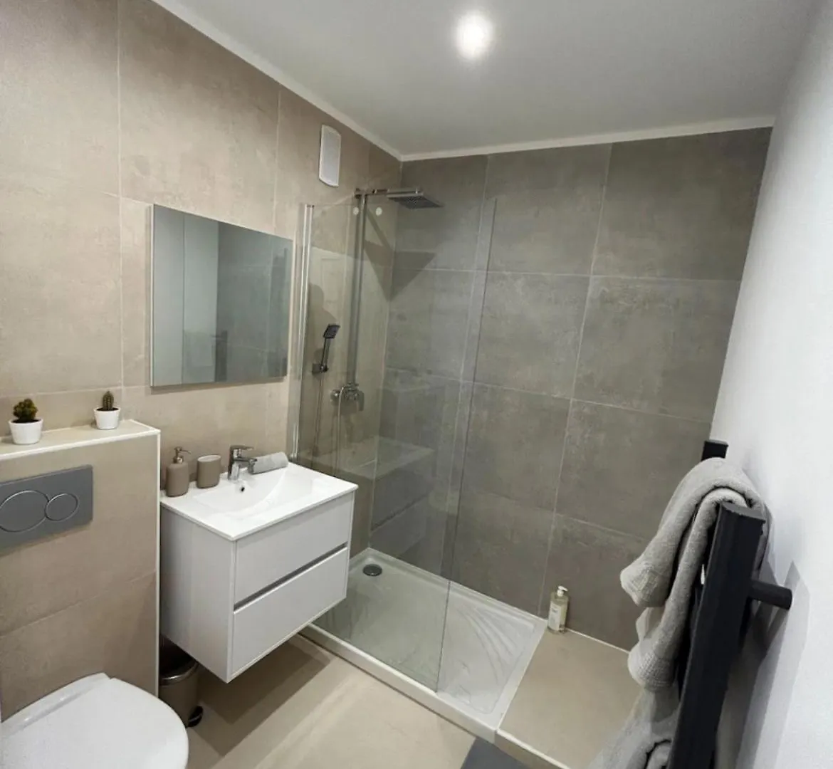 Apartment Studio Renove Au Suquet A Cannes